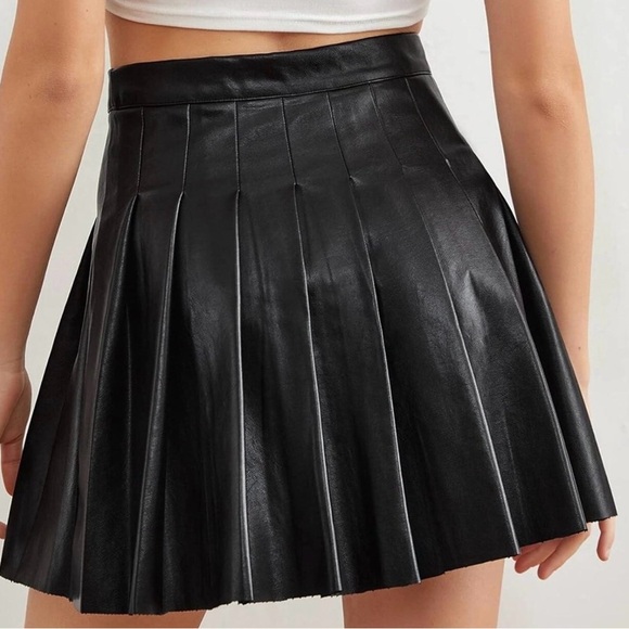 Blashe black leather skirt, in excellent condition size M - Picture 14 of 14